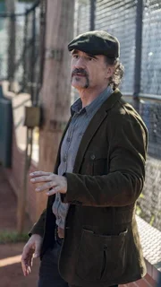 Alvin Olinsky (Elias Koteas)