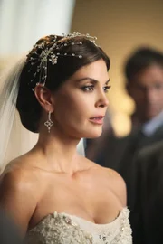 DESPERATE HOUSEWIVES - "Nice is Different Than Good" - On the season premiere of "Desperate Housewives," Mike Delfino's bride will finally be revealed.
