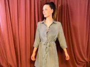 Karla sucht das perfekte Outfit zu dem Wochenmotto.
