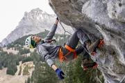 Das Expeditionsteam
Die Selektion
Folge 1
Antoine Zaninetti vom SAC-Expeditionsteam der Männer beim Drytooling am
überhängenden Fels
SRF/Halsundbeinbruch Film