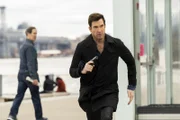 Special Agent Remy Scott (Dylan McDermott)