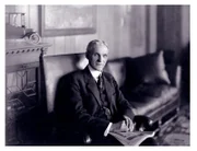 Seine Autos sind legendär, sein Pioniersinn maßgeblich für die Welt, die wir heute kennen. Mit seinem Vermögen schreibt er Geschichte: Automobilkönig Henry Ford.