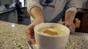 Kaffee und Liebe statt Depression und Suizid.