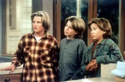 L-R: Brad Taylor (Zachery Ty Bryan), Mark Taylor (Taran Noah Smith) and Randy Taylor (Jonathan Taylor Thomas)