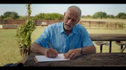 Im Jahr 2008 sieht ein Pilot in Stephenville, Texas, Lichter am Himmel über seiner Ranch, die von etwas Großem stammen.