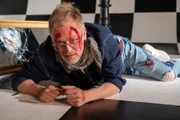 Der Stuttgarter Starfotograf Wally Heidt (Dirc Simpson) wird in seinem eigenen Fotostudio Opfer eines blutigen Angriffs. Danach fehlt von ihm jede Spur. Wer hätte Grund, ihm etwas anzutun? Im Laufe der Ermittlungen zeigt sich jedenfalls, dass Wally nicht nur Bewunderer hatte.