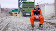 In der größten unterirdischen Kupfermine der Welt im chilenischen El Teniente betreut Ludwig Hecker Züge, die täglich Gestein des Gewichts von 100.000 VW Golf aus den Bergen raustransportieren.