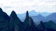 Abseits der Hauptstadt bietet der Bundesstaat Rio de Janeiro beeindruckende Aussichten und wilde Natur.