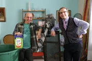 Heute wird die Schlagsahne mit dem Außenborder hergestellt: Bernhard Hoëcker (l.) und Wigald Boning (r.) freuen sich schon wie Bolle.