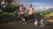 Mike und Abbi sind um die ganze Welt gereist um einen schönen Ort zu finden, wo sie leben möchten. Auf Big Island haben sie für sich und ihre Hunde das Paradies gefunden. Sie suchen nach einem Haus mit offenem Grundriss und einem Garten für ihre Vierbeiner.