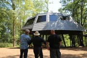 Country star Zac Brown asks Pete to build him a fantastic cabin at Camp Southern Ground, a summer camp for the kids.