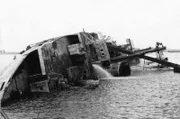 Das Motorschiff (MS) „Magdeburg“ liegt nach der Kollision mit dem japanischen Frachter „Yamashiro Maru“ in der Themse.