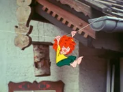 Der Pumuckl übernachtet mit Meister Eder in einem Gartenhäuschen, in dem es angeblich spukt.