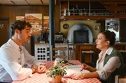 Gina (Giovanni Nodari) erklärt Luca (Giovanni Funiati) die Gesetze der Mafia.