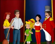 Barbara (l.) und Bernhard (2.v.l.) holen Bibi (M.) am Zirkus ab.