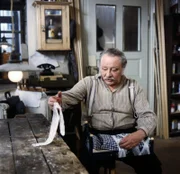Meister Eder (Gustl Bayrhammer).