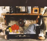 Pumuckl freundet sich mit einer Maus an und lernt, dass es gar nicht so einfach ist, mit einem Spielkameraden auszukommen.