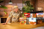 Sebastian Lege deckt auf, wie Hersteller von Tiefkühl-Lahmacun, einer türkischen Pizza, das Hackfleisch auf dem Belag strecken.