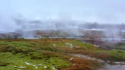 Hierfür ist Island berühmt: Heiße Quellen und Schwefelschwaden.