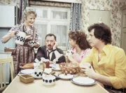 v. l.: Else (Elisabeth Wiedemann), "Ekel" Alfred (Heinz Schubert), Rita (Hildegard Krekel) und Michael (Diether Krebs).