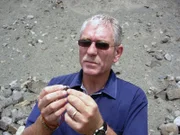 How the Earth was made, Die Entstehung der Erde Dr. Jock Robey in Kimberley, South Africa shows a rock containing a diamond..