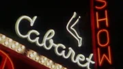 Der Kudamm leuchtet. Leuchtreklame und Nachtleben am Kudamm in Berlin.