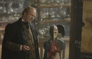 Professor Waldman (William Hurt)