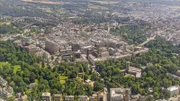 Die Stadt Luxemburg ist die Hauptstadt des Großherzogtums Luxemburg. Viele EU-Institutionen haben dort ihren Sitz wie zum Bespiel der Europäische Gerichtshof.
