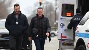 Adam Ruzek (Patrick John Flueger, l.) und Hank Voight (Jason Beghe, r.)