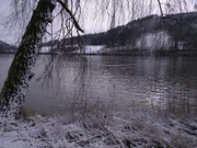 Winter-Blues mal anders: Die Donau zwischen Passau und der österreichischen Grenze.