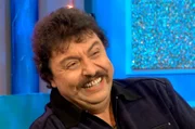 Wer ist der witzigste Berliner? Dieter Hallervorden oder Achim Mentzel? Kurt Krömer oder Eckart von Hirschhausen? Aus einer Auswahl von 30 Herren suchen wir den witzigsten Berliner aller Zeiten. - Achim Mentzel in der Kurt Krömer Show.