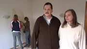 Das Eigenheim von Helmut, Simone und ihren drei Kindern entpuppt sich als echter Fehlkauf.