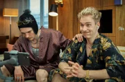Toto (Gustav Schmidt, li.) und Tom (Bjarne Meisel) beim Paartherapie-„Prank“.