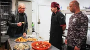 Robert Irvine (L.)