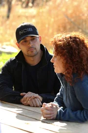 L-R: Nick Torres (Wilmer Valderrama), Jack Sloane (Marilee Talkington)