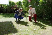 Elli (Anouk Elias) und Fritz Fuchs (Guido Hammesfahr) sind einem Geheimnis um Licht und Schatten auf der Spur. Einen Hinweis erhoffen sie sich von der Sonnenuhr.