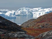 Der Ilulissat Eisfjord liegt an der grönländischen Westküste, 250 Kilometer nördlich des Polarkreises.