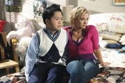 Eine Höllenwoche steht ihnen bevor: Maya (Nicky Whelan, r.) und Trang (Matthew Moy, l.) ...