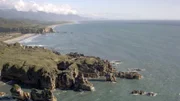 Wie aufgetürmte Pfannkuchen ragen die sogenannten "Pancake Rocks" bei Punakaiki aus dem Meer.