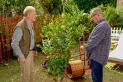 Ed Begley Jr. (Jerry), Ed O'Neill (Jay Pritchett).