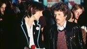 Der achte Teil der neuen, zehnteiligen Doku-Reihe zu den 70ern in NRW erzählt bewegende Geschichten von Menschen. So erlebt „Rockpalast“-Urgestein Albrecht Metzger noch einmal den Moment, als zum ersten Mal die Eurovisions Hymne ertönte und die Bühne für den „Rockpalast“ freigab. - Die Rockpalast-Moderatoren Alan Bangs (l) und Albrecht Metzger.
