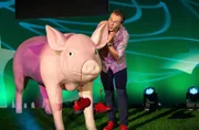Glück g'habt hat Comedian Heinrich del Core in der letzten Zeit häufig - deshalb gibt er das in seinem neuen Programm zum Besten.