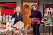Julie Bowen (Claire Dunphy), Ty Burrell (Phil Dunphy).