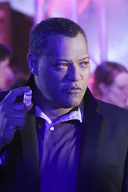 Ray Langston (Laurence Fishburne) muss mit seinem Team einen Mordfall aufklären, der möglicherweise von einem "Werwolf" begangen wurde. Zu diesem Zweck mischt er sich gut getarnt unter die Gäste eines Vampir- und Werwolf-Treffens. Ray Langston (Laurence Fishburne) muss mit seinem Team einen Mordfall aufklären, der möglicherweise von einem "Werwolf" begangen wurde. Zu diesem Zweck mischt er sich gut getarnt unter die Gäste eines Vampir- und Werwolf-Treffens.