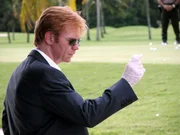 Auf einem Golfplatz wurde die Leiche eines Sch&uuml;lers gefunden. Erst nach und nach gelingt es Horatio (David Caruso) und seinen Leuten, den Tathergang zu kl&auml;ren und die skandal&ouml;sen Hintergr&uuml;nde des Verbrechens aufzudecken...
