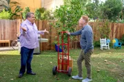 L-R: Cameron Tucker (Eric Stonestreet) and Mitchell Pritchett (Jesse Tyler Ferguson)
