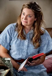 Mary Cooper (Zoe Perry)