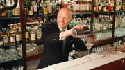 Christian Heiss, Chef de Bar in der Kronenhalle-Bar. Neben dieser Tätigkeit ist Heiss auch Mentaltrainer und Yogalehrer.
