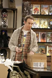 Stuart (Kevin Sussman) steht kurz vor der Eröffnung seines wieder aufgebauten Comicbuchladens und die Vorbereitungen für die Einweihungsparty laufen auf Hochtouren ...