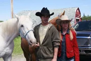 (v.l.n.r.) Ty Borden (Graham Wardle); Amy Fleming (Amber Marshall)